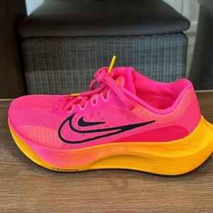 Nike Zoom Fly 5 Women's Road Running size 7.5 womens